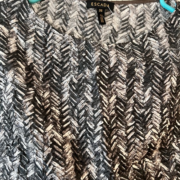 Escada Silk Granite Top - Picture 3 of 4